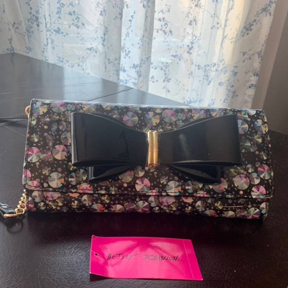 Betsey Johnson Xolyla Floral Crossbody / Clutch